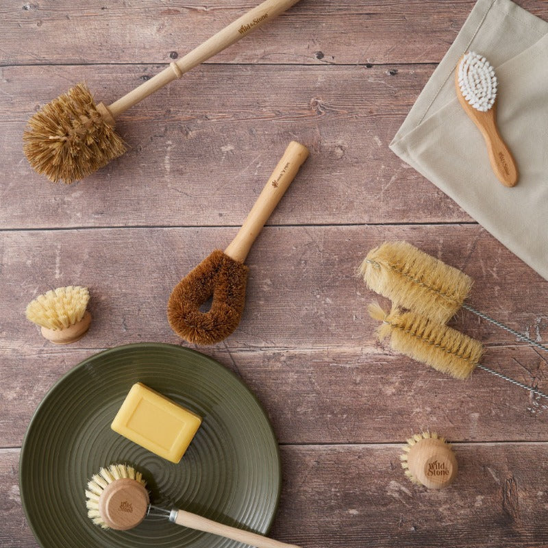 WOODEN POT BRUSH